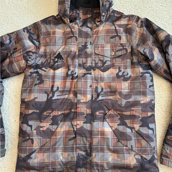 Burton Camo Snowboard Jacket - Picture 2 of 8